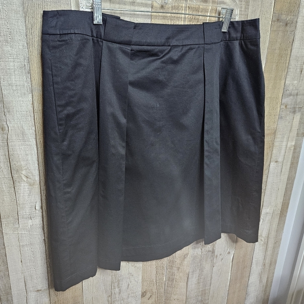 Talbots Pleaded Black A-line Full Skirt Knee-length Size 16W With Pockets